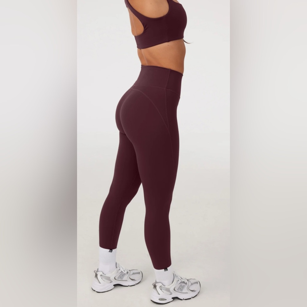 LevelUp Active Maroon High-Waisted Loggings 24” Inseam BRAND NEW
